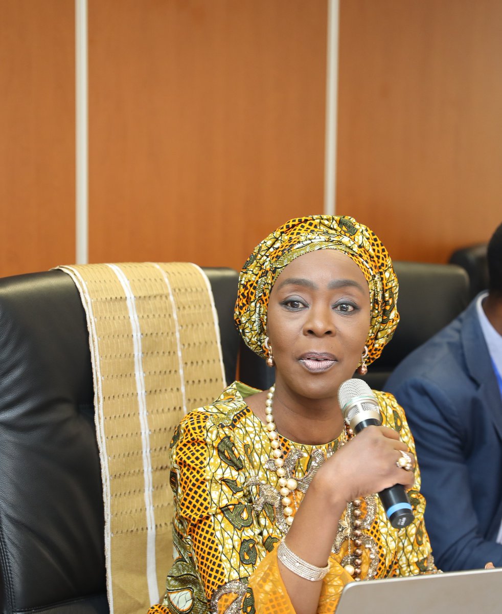 UNFPANigeria's tweet photo. We hosted the team from @wellbeingafrica led by its founder and president, Her Excellency Mrs. Toyin Saraki in #Abuja. We shared meaningful discussions on advancing healthcare for women &amp; children, enhancing #SRHR and the promotion of gender equality and equity in #Nigeria. 🤝 https://t.co/EtM7XKbBdK