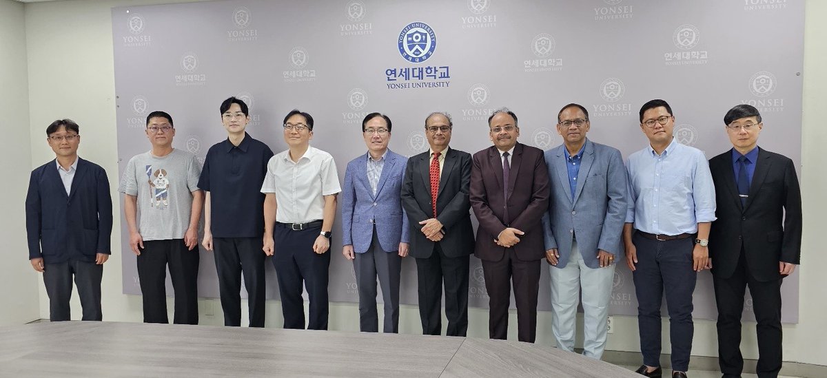 International Relations Office, IIT Roorkee (@deanir_iitr) on Twitter photo A delegation from <a href="/iitroorkee/">IIT Roorkee</a> , led by Prof. K.K. Pant(Director, IITR) along with his team visited <a href="/yonsei_u/">Yonsei University</a> to strengthen academic & research ties. Key discussions included joint PhD programs, and industry collaboration.
For more details click here👇
ir.iitr.ac.in/blog/posts/221… A delegation from <a href="/iitroorkee/">IIT Roorkee</a> , led by Prof. K.K. Pant(Director, IITR) along with his team visited <a href="/yonsei_u/">Yonsei University</a> to strengthen academic & research ties. Key discussions included joint PhD programs, and industry collaboration.
For more details click here👇
ir.iitr.ac.in/blog/posts/221…