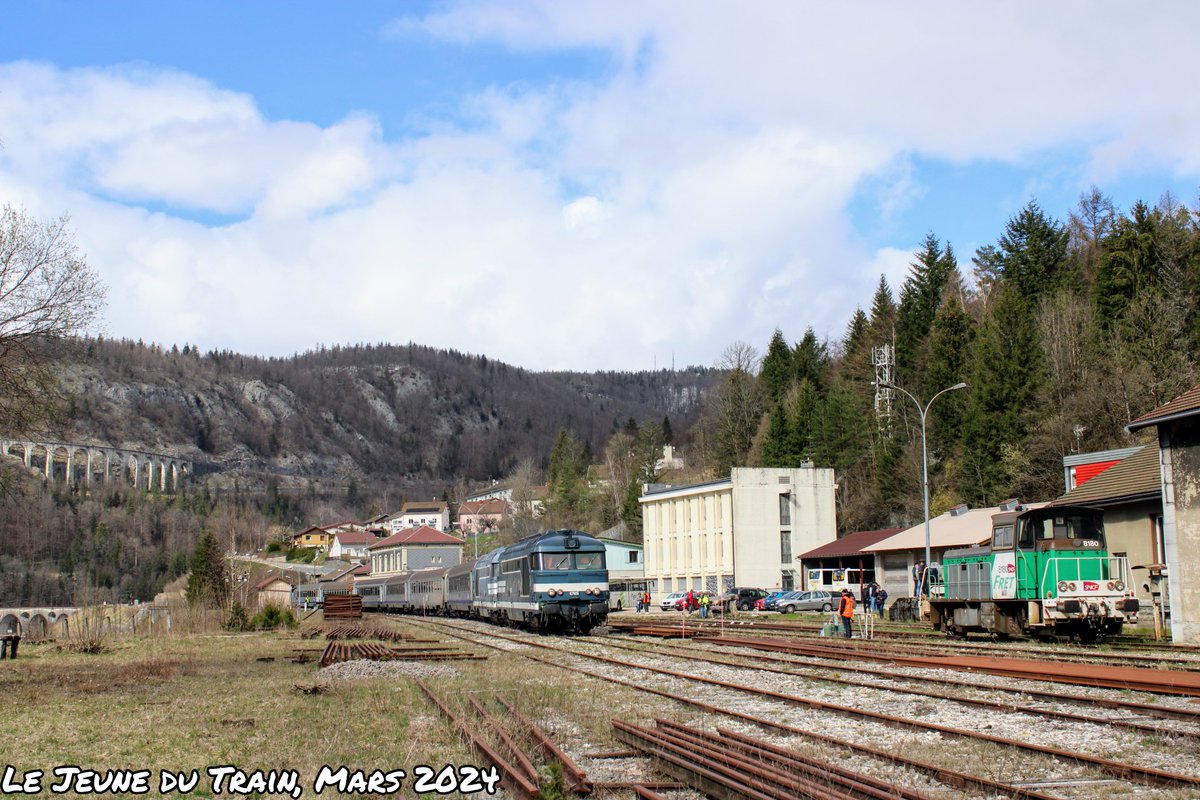 Aujourd'hui, on va parler d'une des plus belles lignes de France mais qui est grandement en danger : LA fameuse #LigneDesHirondelles, appelé également la ligne Andelot / La Cluse.

⬇️