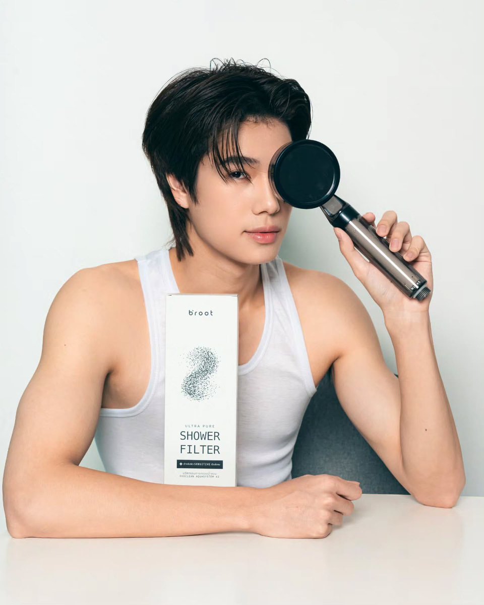 PhuwinOfficial's tweet photo. ➖ 📷 IG @phuwintang REPOST:
ฝักบัว broot มานี่มา🫶🏻🛁
7AUG Lustrous PHUWIN
#broot #brootฝักบัวกรองน้ำ #ฝักบัวกรองน้ำ #thebeautyrootsofyourskin
#phuwintang https://t.co/ZJYuiyR7cp