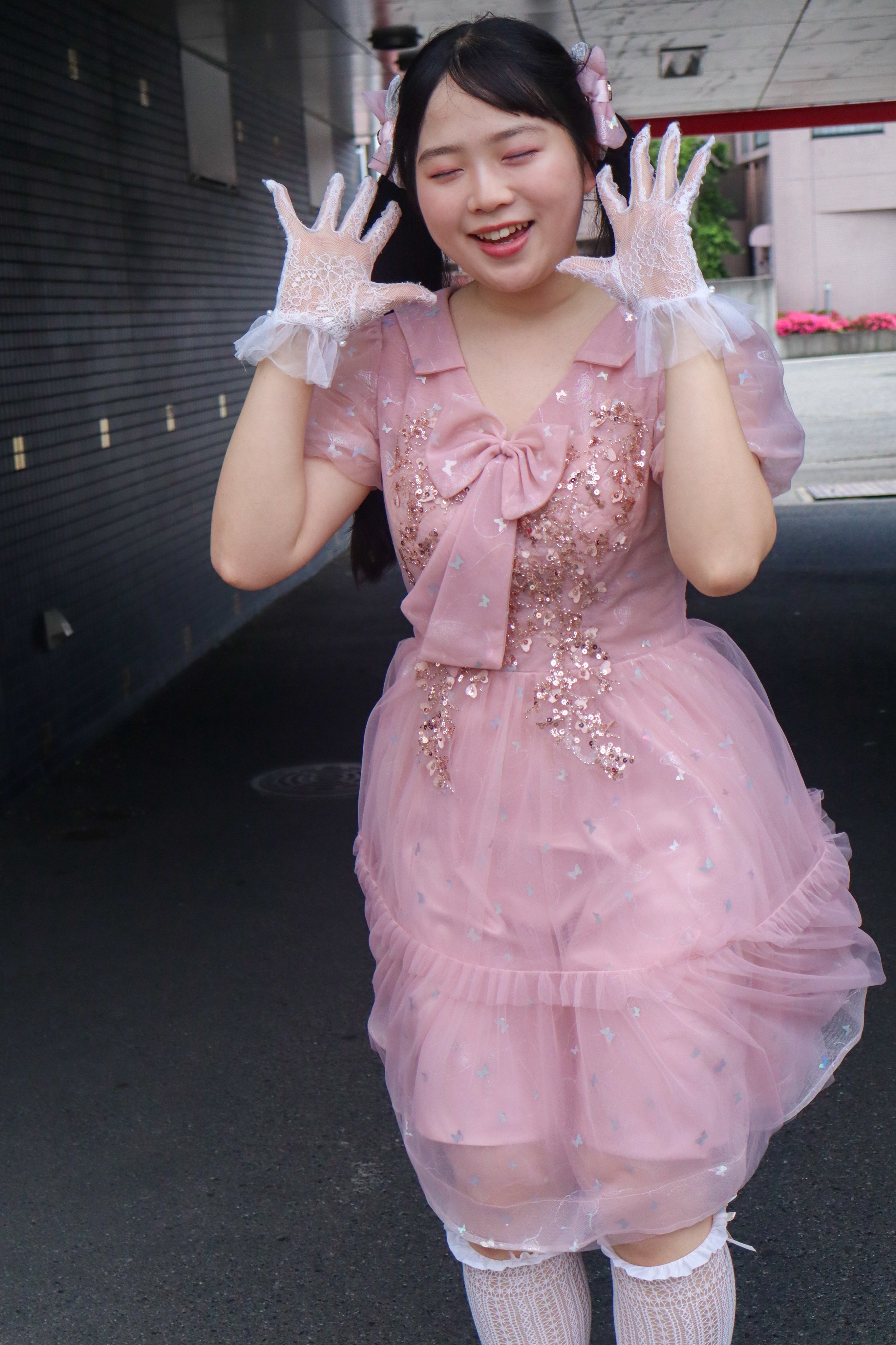 ひとみちゃん♡ 見つめちゃダメ…でも見てほしい💗