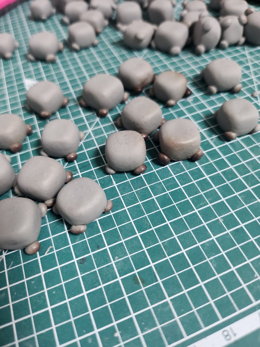 네...돌게 중 반이 탔는데요... 음...수프 속에서 도망친 돌게 컨셉으로 하겠습니다^^