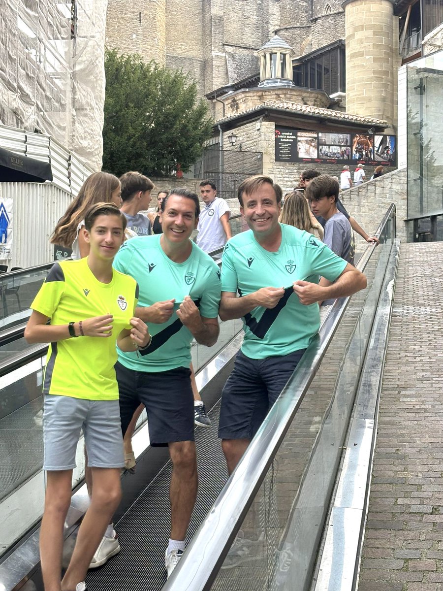 En territorio comanche y en fiestas, solo hay un equipo….ayer, hoy y siempre, <a href="/RealJaenCF/">Real Jaén C.F.</a> PRESENTE