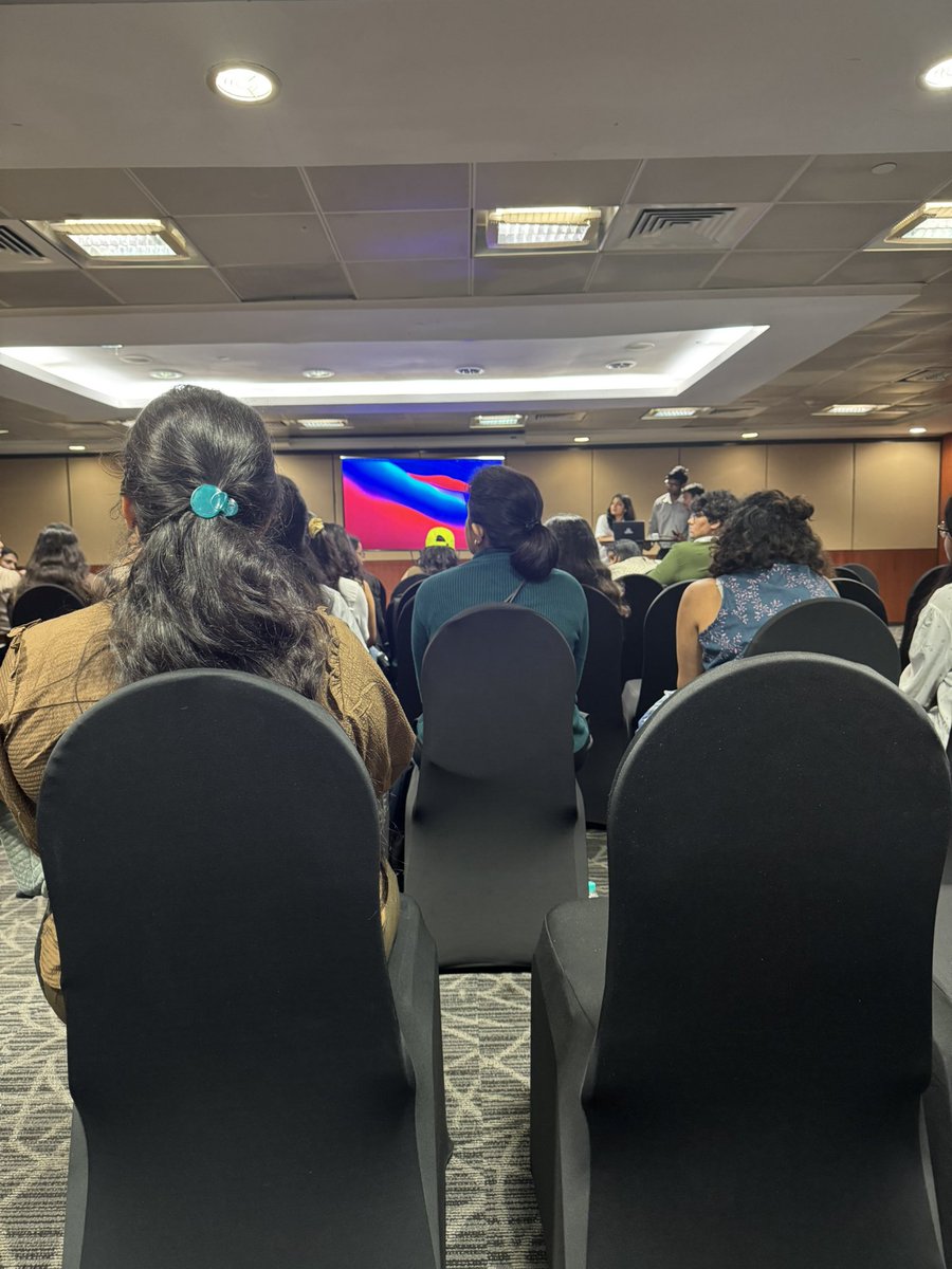 kubesimplify's tweet image. Kubesimplify is greatful to capture few cool moments at women’s gathering at kubecon hyderabad. #cncf #kubecon #linuxfoundation
