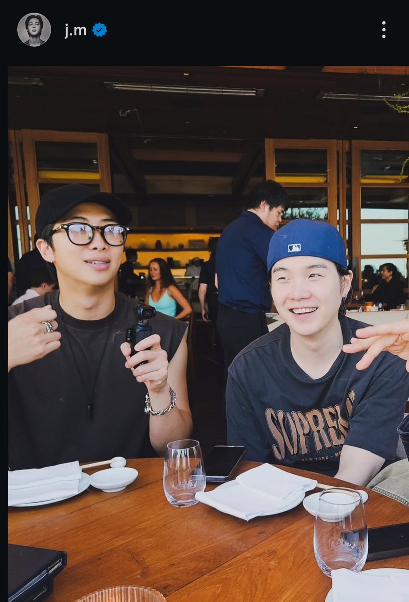 309Bambi's tweet image. うおおおおん

#バンタン 
#btsis7 
#最近ナムギツーショ多くて嬉し