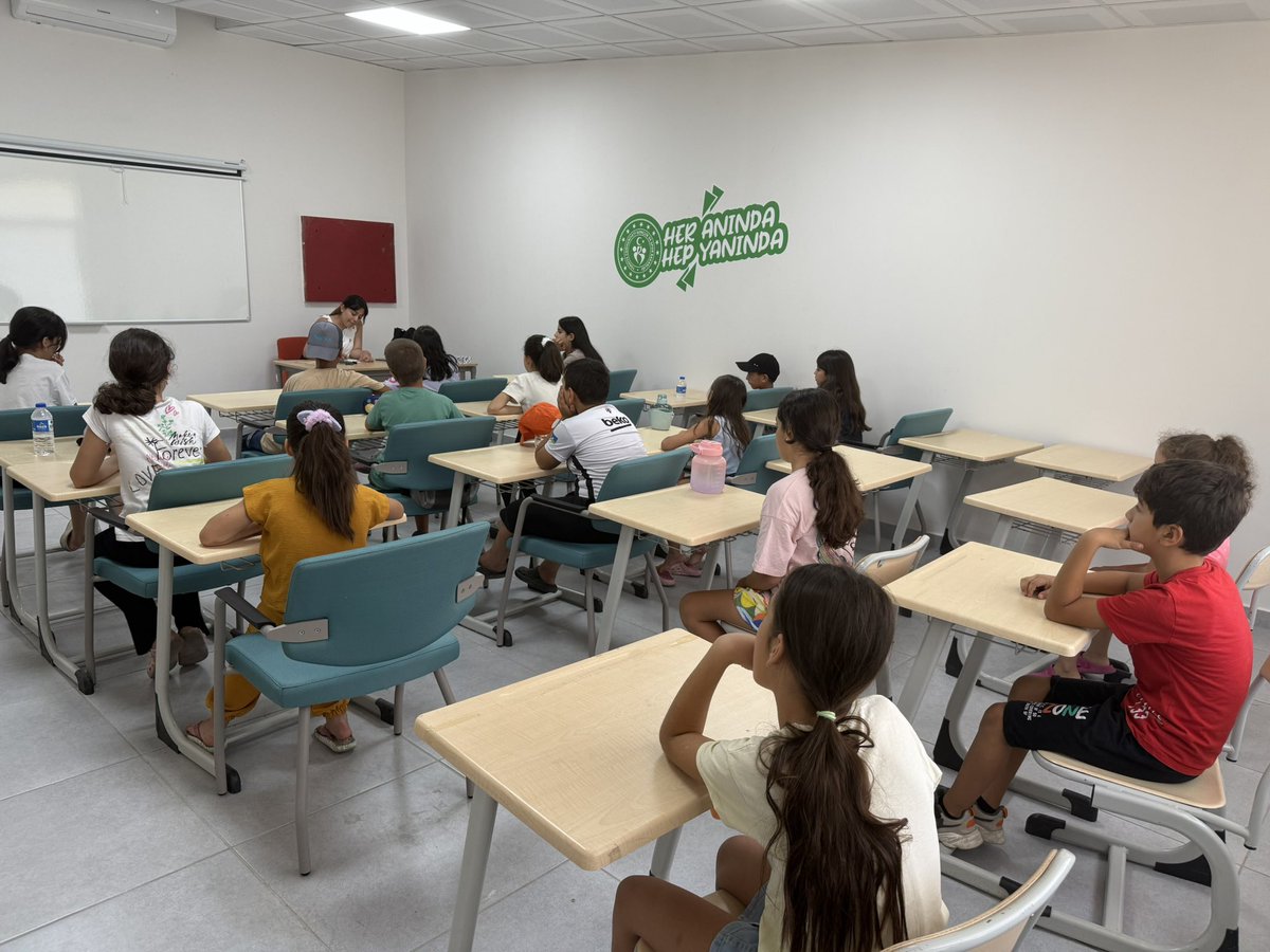 Koçarlı Gençlik Merkezimizde yaz okulu kapsamında resim derslerimiz başlamıştır. 🖼️🖌️🎨
Katılmak isteyenleri bekliyoruz🥰

#gsbhepyanında #gsbgençlikmerkezleri