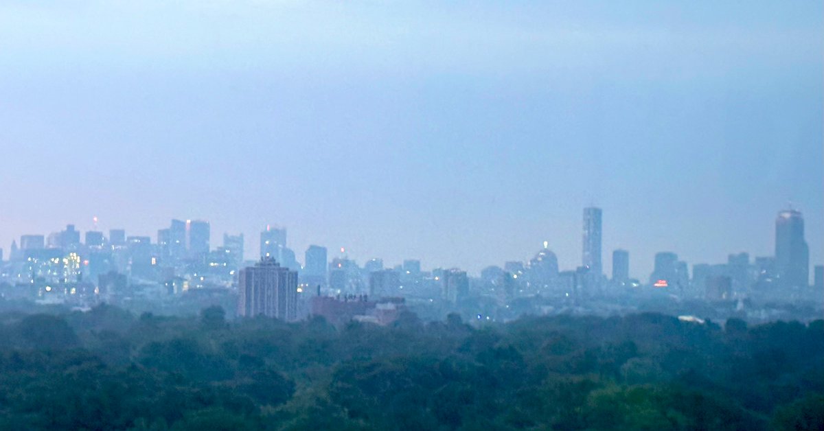 peterpayackpoet's tweet photo. #Thursday #Smoke and actual #clouds in #Boston today #Canadianwildfires #Smokey #Misty #Hazy  #Canada #forest #fire  #Sunrise   #freshpond #Cambridge Boston #Skyline 
@ericfisher
 @Pamelanbcboston
 @ShiriSpear 
 @Met_CindyFitz
 @laabs
 @weatherchannel
 @TaniaLealTV
 @NewEnglandInfo
 @sarahwroblewski #followingnecn @PeteNBCBoston 
@Pamelanbcboston
@growingwisdom
 @boston25
@TandWToday 
@WeatherNation
 @Eweather13
 @MichaelPageWx 
 @WX1BOX
@NewEnglandInfo
@Earthjustice #mawx 
 @OnlyInBOS @Storyful
@JimCantore @Morning_Joe
@nbcboston @VickiGrafWX