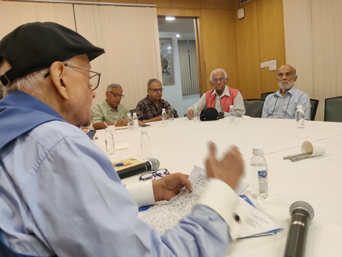 Delivered a Talk to the #IndoPacific Forum at IIC, chaired by Amb Lalit Mansingh (Kalinga Sondhi International Forum), on " #Quad #IndoPacific And #Trump ".
A lively Q&amp;A session followed with erudite participants.