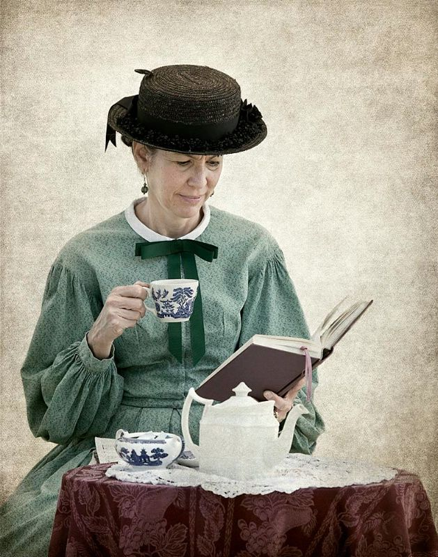 ChristineV8's tweet photo. “You can never get a cup of tea large enough or a book long enough to suit me.”
― C.S. Lewis
#TeaTimeThursday https://t.co/sxhrDpDFPH