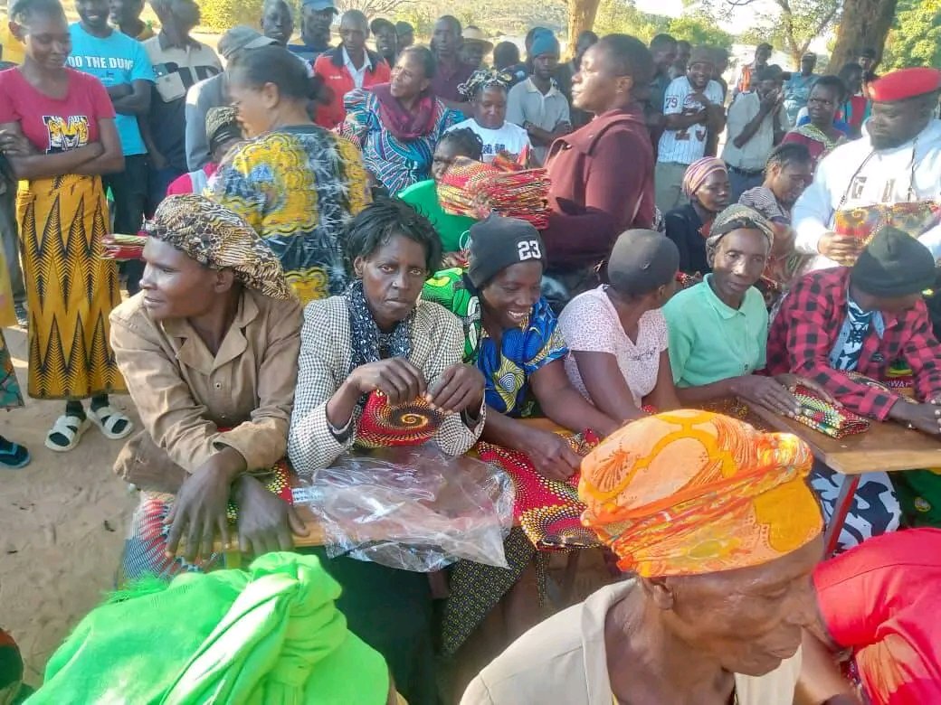 HonChushi's tweet photo. Yesterday was a truly heartwarming and exciting day. I had the pleasure of meeting with constituents in Liteta ward to discuss development matters and reiterate our agenda. https://t.co/DnPR9HXsWg
