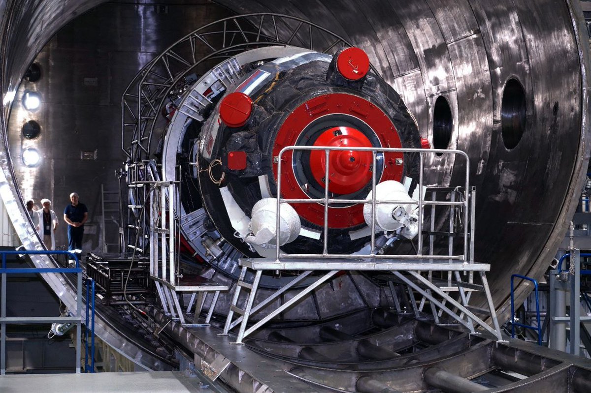 Txifliti's tweet image. #ProgressMS32 zamaontziak, 5 egun eman ditu huts-ganbera batean ihesen ohiko egiaztapenetarako.

Txinak aireratzeko eta lurreratzeko probak egin berri ditu #Lanyue tripulatutako ilargi-moduluaren prototipoarekin.

#Espazioa