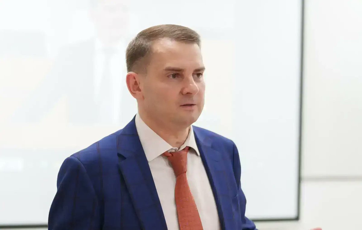 Глава комитета Государственной Думы по труду, социальной политике и делам ветеранов Ярослав Нилов заявил о необходимости запретить банкам передавать коллекторам долги граждан с просрочкой, превышающей 60 дней. ridus.ru/n/670044