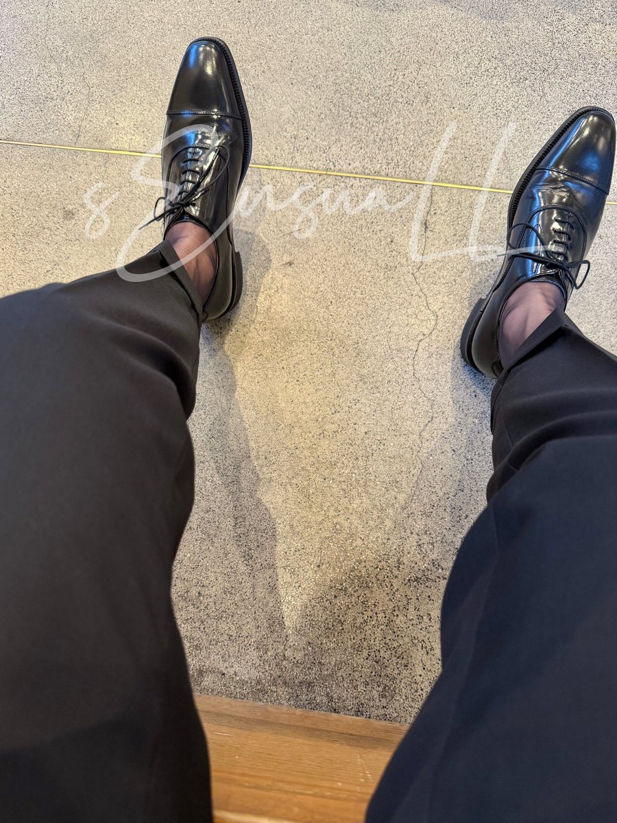 1️⃣1️⃣0️⃣
#白丝 #体育生 #黑皮体育生 #反差 #正装丝袜 #黑丝 #体育生臭脚 #黑袜 #紧身裤