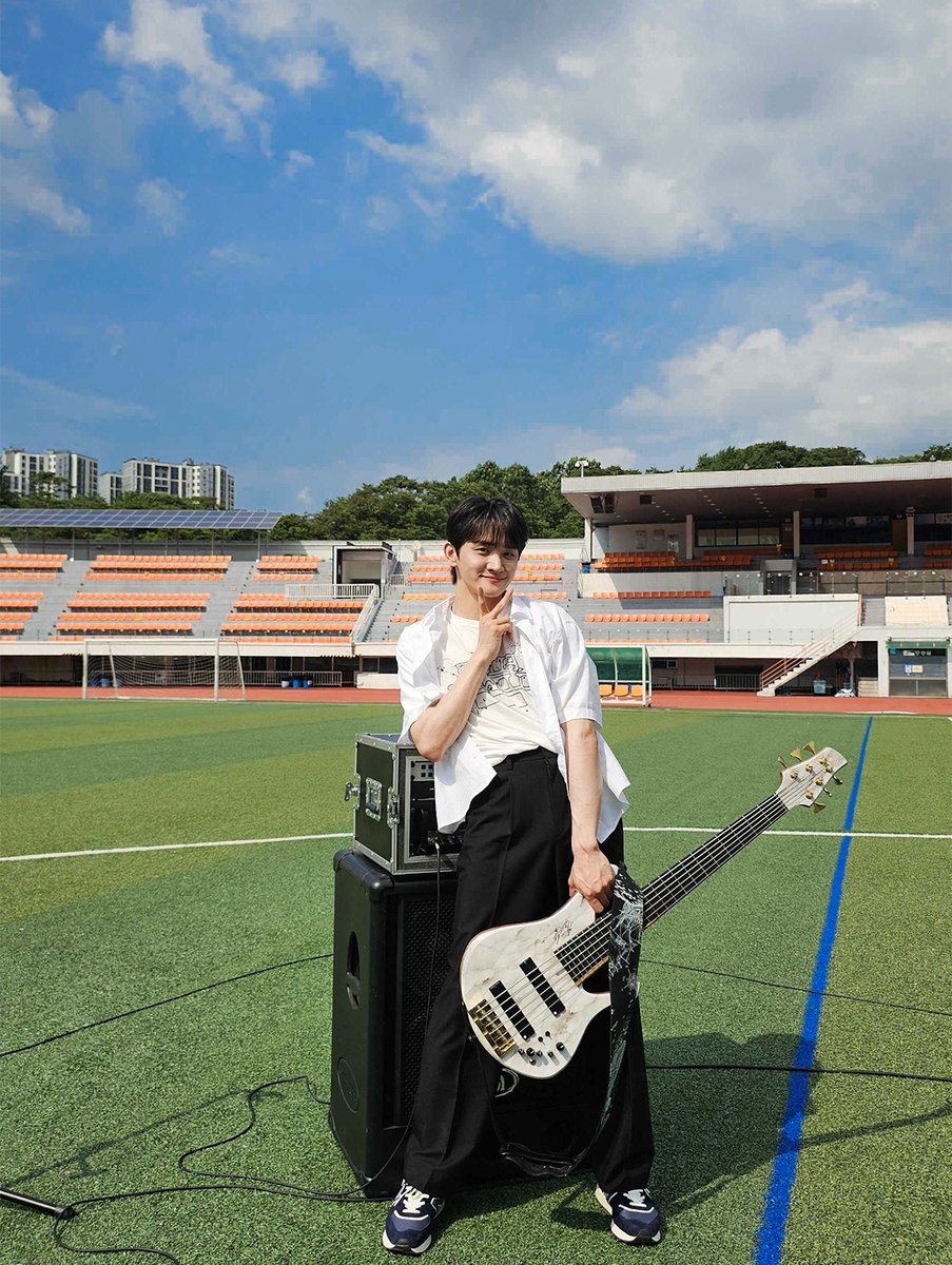 [#LUCY] 60.1.2.0 (SIXTY.ONE.TWO.ZERO) Live Clip  완료✔  

멋진 강남 님의 곡에 함께했습니다!
다양한 모습 보니 왈왈이도 너무 좋지? 💙 

 #루시 #조원상