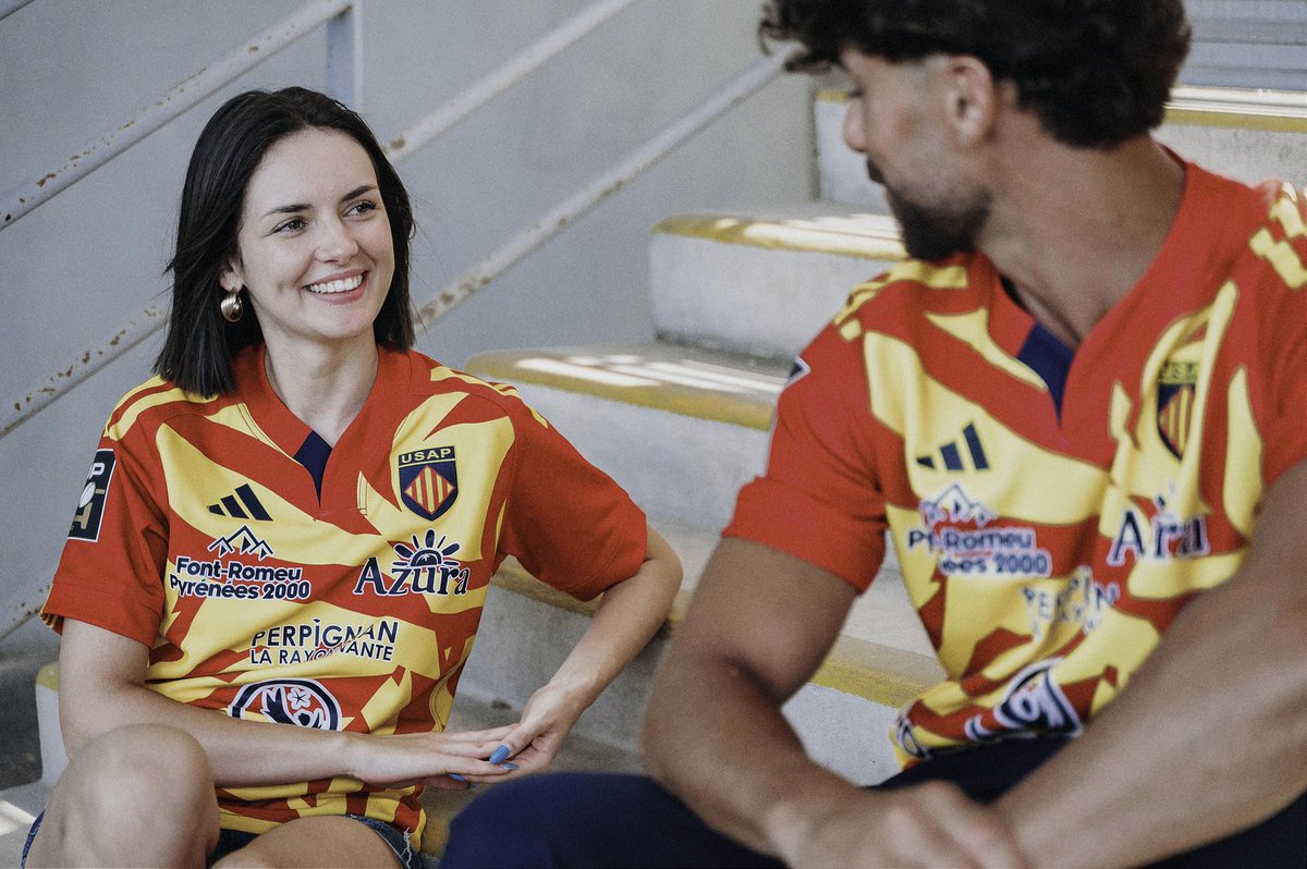 USAP (@usap_officiel) on Twitter photo ๐ฅ ๐ ๐๐๐๐๐ข๐ง ๐๐ช๐๐ฌ ๐ฎ๐ฑ/๐ฎ๐ฒ ๐
๐๐๐๐๐๐ฆ
Du terrain aux tribunes, le sang et or nous unit.
Le nouveau maillot extรฉrieur rend hommage ร ceux qui font battre le cลur du club : nos supporters.
Disponible dans nos magasins et sur notre boutique en ligne ๐
๐ธ ๐ฅ ๐ ๐๐๐๐๐ข๐ง ๐๐ช๐๐ฌ ๐ฎ๐ฑ/๐ฎ๐ฒ ๐
๐๐๐๐๐๐ฆ
Du terrain aux tribunes, le sang et or nous unit.
Le nouveau maillot extรฉrieur rend hommage ร ceux qui font battre le cลur du club : nos supporters.
Disponible dans nos magasins et sur notre boutique en ligne ๐
๐ธ