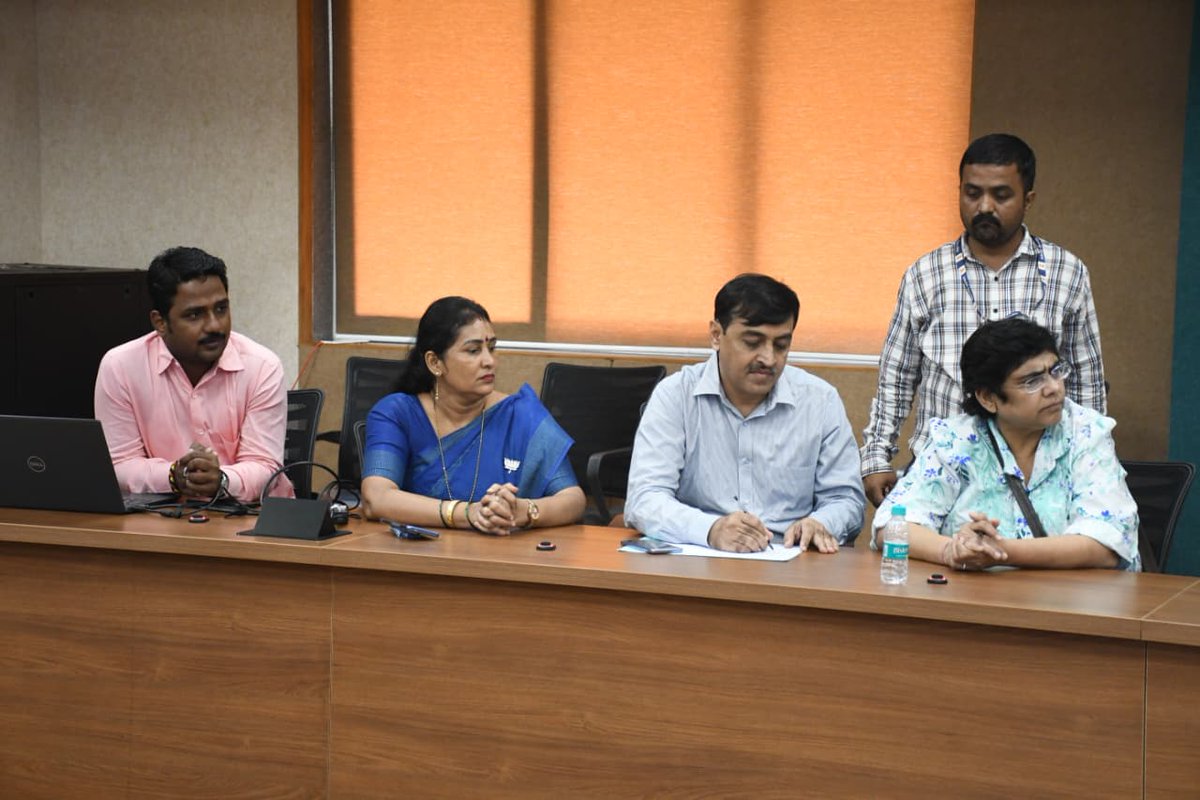 TukaramKate's tweet image. चेंबूरमध्ये हाशूजी अडवाणी यांचा भव्य पुतळा उभारण्याच्या निर्णयासाठी महत्वपूर्ण बैठक मा. आशिष शेलार यांच्या अध्यक्षतेखाली संपन्न!

#tukaramkate #HashuAdvani #ChemburDevelopment #PublicLeadership #StatueInChembur #InspiringLegacy #SocialService #AshishShelar #BMC #MMRDA