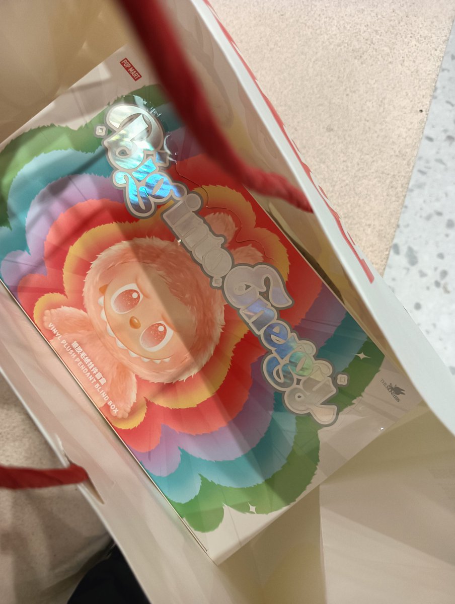 inopan's tweet photo. POP MARTの抽選に当たったので、
ラブブ買いに行って来たよ😊

#POPMART
#Labubu https://t.co/PXwhko5B4l