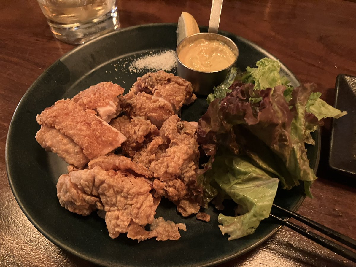 一足先に夏休みに入ったので、いつものバーで飲み開始です(*｀д´)b

新しく入れた秩父は荒々しさがありますが中々美味しいです(´ω｀)