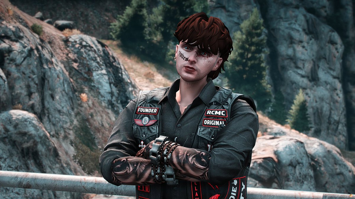 samstrashhh's tweet image. founder ceunah