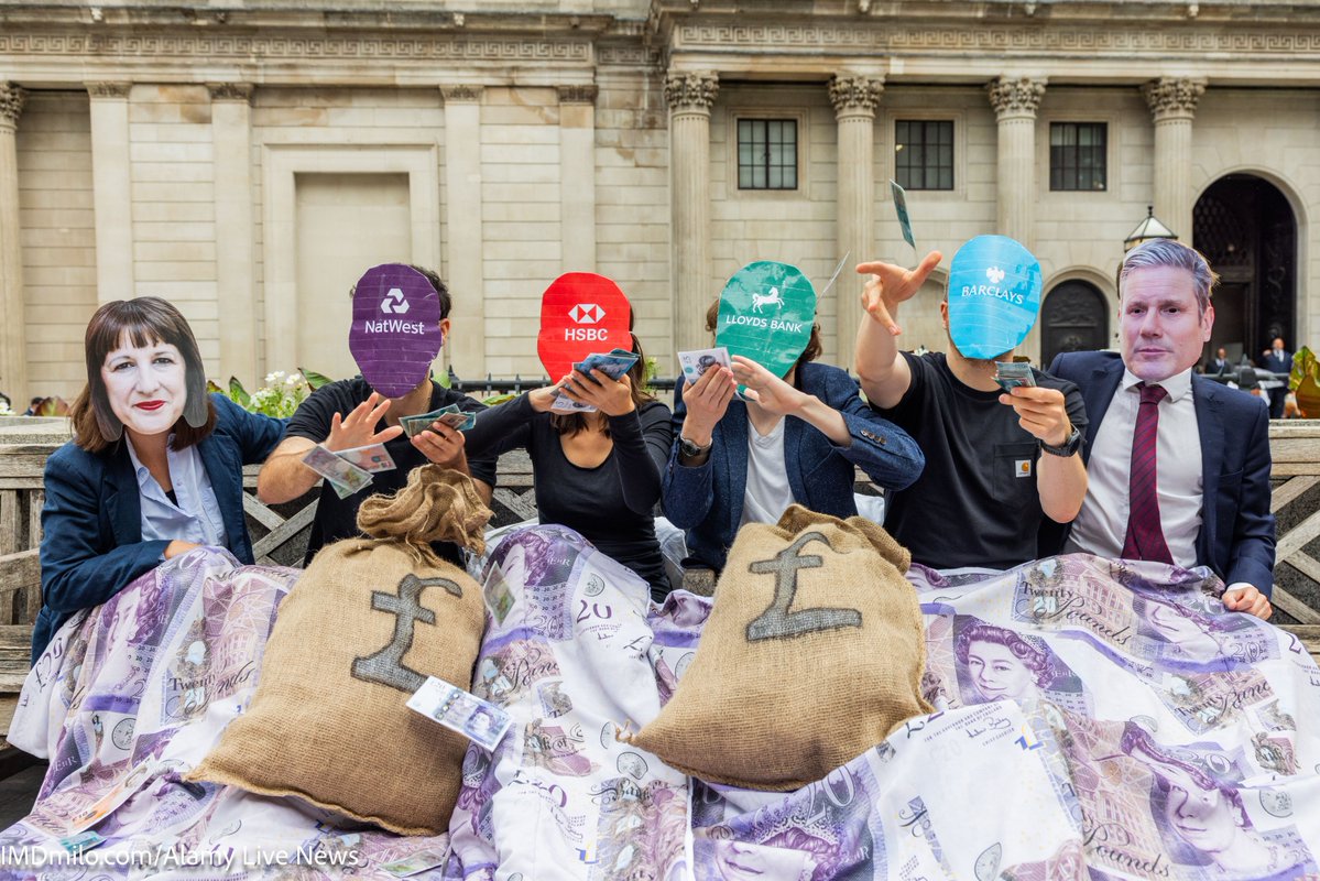 Milo (@imdmilo) on Twitter photo Get out of bed with the banks.
That's the message to Rachel Reeves from <a href="/PositiveMoneyUK/">Positive Money UK 🦋 @positivemoneyuk.bsky.social</a> outside the Bank of England today as we await to see whether the rate of interest will be cut later.
The group is calling for a wealth tax on the banks.
READ MORE: instagram.com/p/DNDNpqqsOvY/… Get out of bed with the banks.
That's the message to Rachel Reeves from <a href="/PositiveMoneyUK/">Positive Money UK 🦋 @positivemoneyuk.bsky.social</a> outside the Bank of England today as we await to see whether the rate of interest will be cut later.
The group is calling for a wealth tax on the banks.
READ MORE: instagram.com/p/DNDNpqqsOvY/…