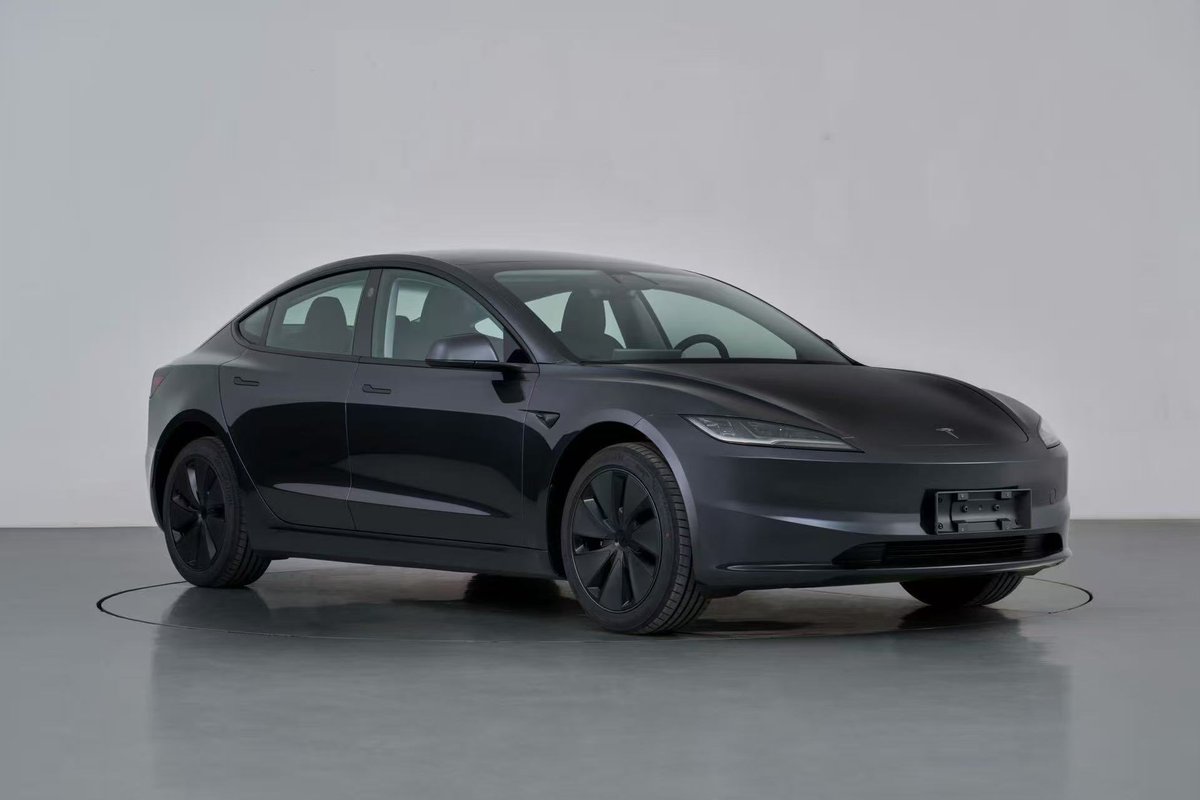 🔥🔥 Specs for the new 6-seater Tesla Model Y L and Model 3+ have leaked in China!

— Model Y L —
✅ 751 km range (CLTC)
✅ 82 kWh battery
✅ 2,088 kg

— Model 3+ Long Range —
✅ 830 km range (CLTC) [18”]
✅ 800 km range (CLTC) [19”]
✅ 78.4 kWh battery
✅ 1,760 kg