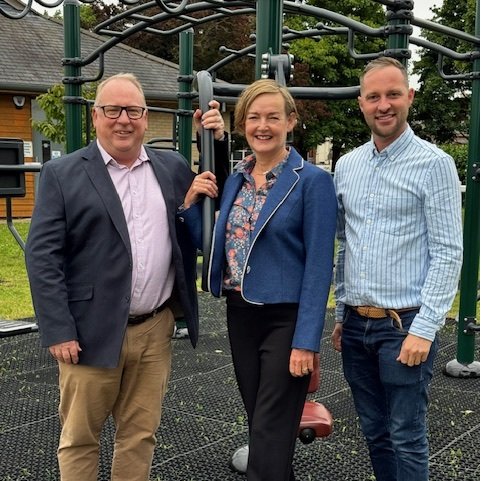🚨The new outdoor gym at The Severals #Newmarket is now OPEN 💪

✅ Free to use
✅ All abilities welcome
✅ Right by the pavilion

Thanks to <a href="/AvivaUK/">Aviva UK</a>, @YutreeInsurance &amp; @NewmarketTC

Full story >> bit.ly/3Hq6JC5

#OutdoorGym #CommunityFitness #NewmarketCharity