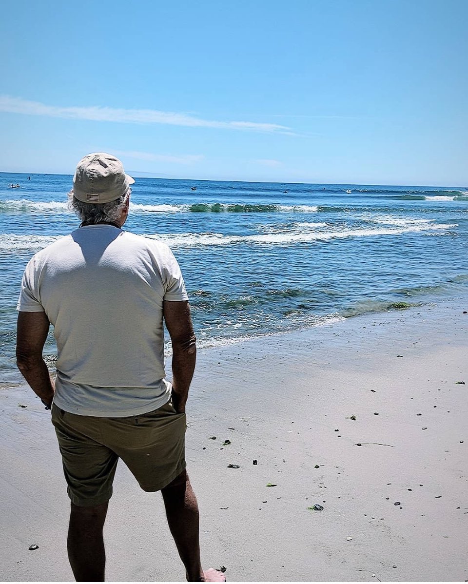 I've been too long on the mainland
Hotels, rental cars, and phones
Time to cast 'em aside, catch the very next tide
And go BACK, where I belong

Some of us sailors call her home
She's big and she's strong and she's mighty…