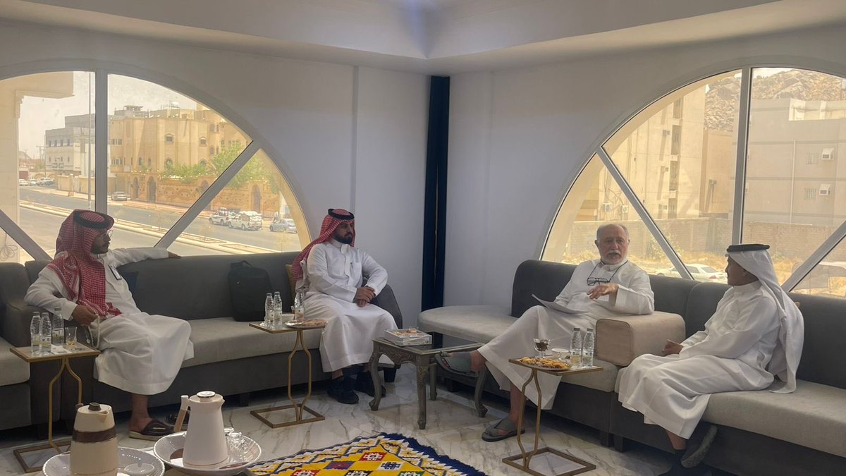 gm_nshama's tweet image. ضمن مشروع «دراسة واقع المنظمات غير الربحية في خدمة ضيوف الرحمن»  بالشراكة مع مؤسسة نسك، قام فريق من مؤسسة الملك خالد بعقد لقاء تقييم مؤسسي للجمعية تم فيه التعرف على واقع  الجمعية واحتياجاتها من التطوير في المجالات المؤسسية والبحث في أفضل سبل تمكينها وبناء قدراتها.