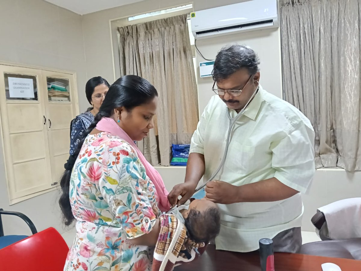 Dr. Vijayalakshmi, CMS/TPJ presided over the 'Well Baby Show' at Health Unit/TPJ on 05.08.2025. Dr. M. Ulaganathan, Sr.DMO/TPJ &amp; Dr. Shilpa, DMO/TPJ gave lecture about benefits of breast feeding for children &amp; mother. Nearly 45 babies &amp; their parents participated in the program