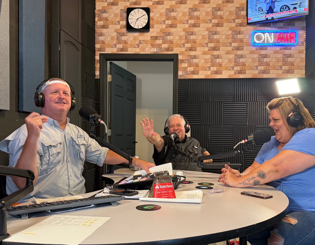 Had fun visiting with Radio Alabama's Coach and Friends on Classic County 90.9.  Thanks to coach Kris Herron and Tab for letting me sit in.  Hurry back Rusty!