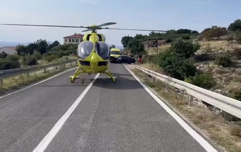 Nastavljaju se uspješne intervencije helikopterske i pomorske hitne med. službe. Tim HHMS-a iz Rijeke preuzeo je pacijenta s otoka Paga, sudionika prometne nesreće, koji je🚁prevezen u <a href="/kbcrijeka/">KBC Rijeka</a>. Od uspostave HHMS-a ukupno je provedeno 2.372, a od brzih brodica 729 intervencija.