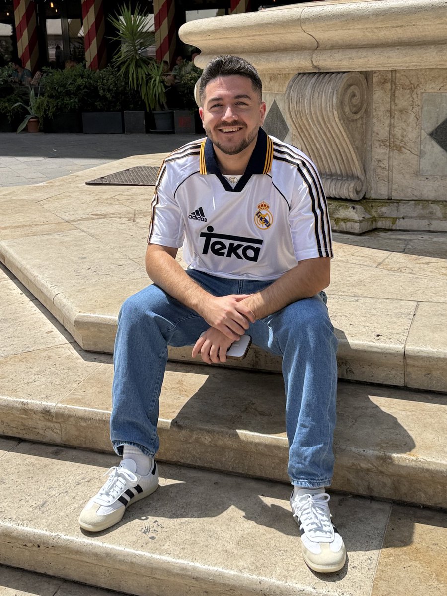 היי, אני מחפש עבודה בתחום הסושיאל!
למי שעדיין לא מכיר אני סימון, יוצר תוכן ספורט ברשתות החברתיות.
הסרטונים שלי מגיעים לעשרות אלפי צפיות (קישור לטיקטוק בפרופיל), 
ועכשיו אני מחפש הזדמנות להיכנס לגוף תקשורת או מועדון ספורט. 
אשמח מאוד לכל עזרה ושיתוף, תודה! 🫶🏻⚽️🏀