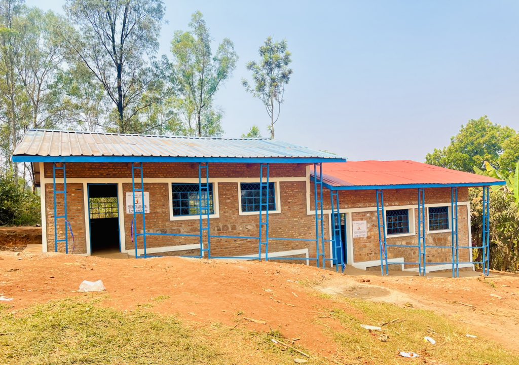 We officially handed over 2 classrooms, 2 blocks of latrines (each with 4 rooms),... rehabilitated, donation of 200 school benches to ECOFO Rwimbogo in Kiremba Commune. Over 900 children at this school can now learn in a safe, comfortable, and suitable environment.
#Burundi