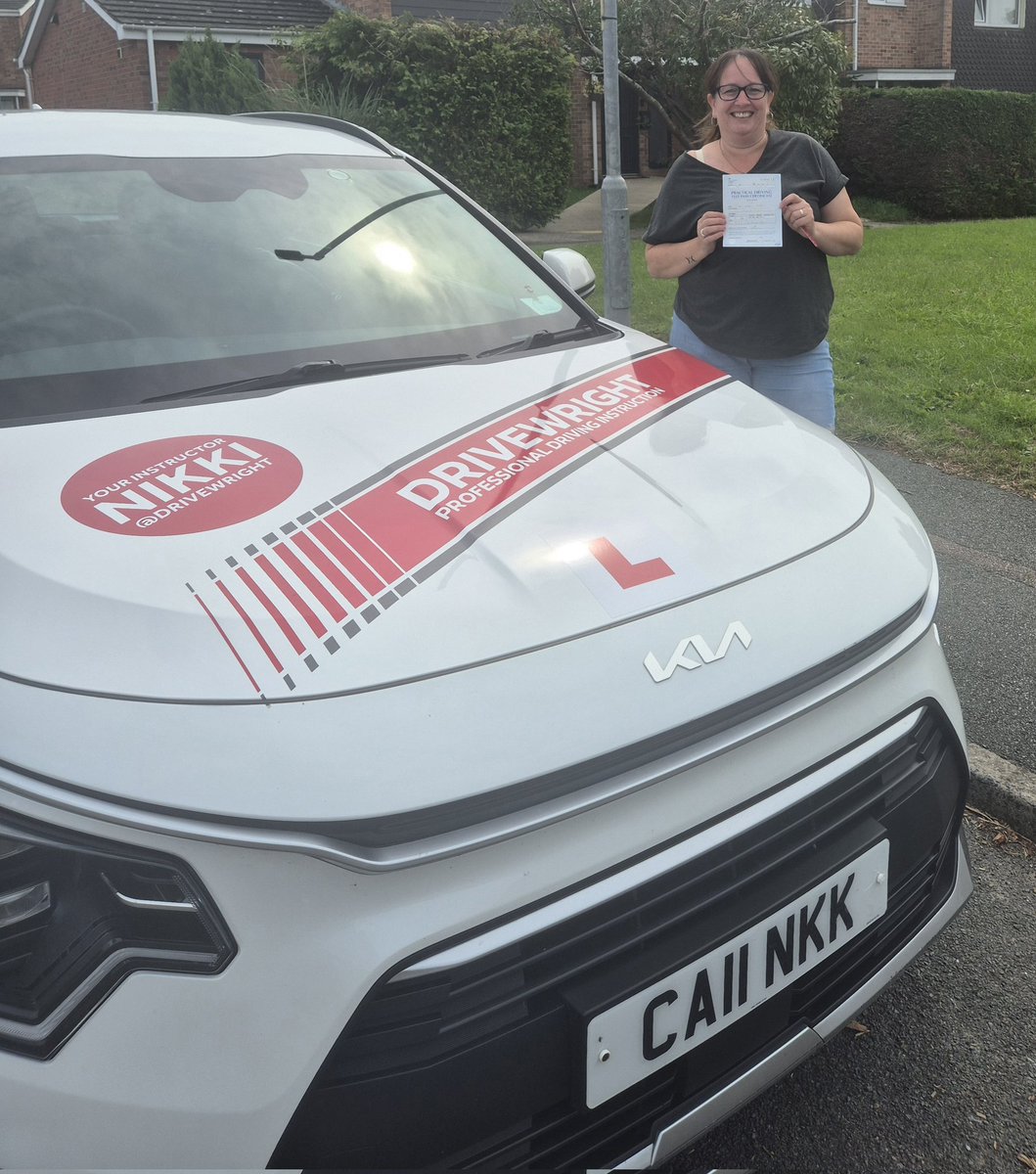 Whooooo hooooooo its a FIRST TIME test pass for Gail this morning - with only 2 d/f
#LearnRightwithDriveWright 
#keyringschangelives 
To join our talented TEAM or Learners or fancy becoming a Driving Instructor 👇
drive-wright.co.uk It would be GREAT to hear from you!