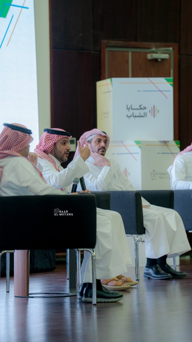 MubarakAlmutaw1's tweet image. تشرفت بالمشاركة في #حكايا_الشباب الذي نظمته وزارة الرياضة  في أبها، إلى جانب نخبة من نجوم المنتخب وروّاد العمل الرياضي.
كل الشكر لمعالي مساعد وزير الرياضة الأستاذ عبدالإله بن سعد الدلاك على دعمه وتكريمه، وعلى هذه المبادرة الملهمة التي تعكس حرص الوزارة على تمكين الشباب وإبراز قصص…
