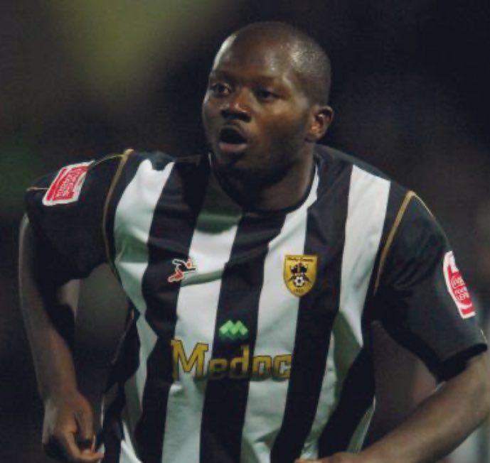 TheNottsReport's tweet image. Random Ex-#Notts player of the day ⤵️

🇨🇩 Tcham N'Toya (Striker, 41, retired) 
☑️ 25 games 
⚽️ 2 goals 
🅰️ 1 assist. 

Also played for:

🏴󠁧󠁢󠁥󠁮󠁧󠁿 Chesterfield, York, Oxford 
🇫🇷 Troyes
🇮🇱 Maccabi Herzliya, Maccabi Akhi Nazareth
🇨🇾 Geroskipou