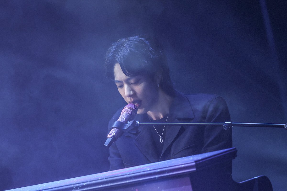 ClashMagazine's tweet photo. Live Report: Jin - the O2 Arena, London

From his BTS days to his solo ascendancy - a special evening with a singular K-Pop icon...

https://t.co/9HLdupoVJl

#Jin https://t.co/MKOMgNWoVu