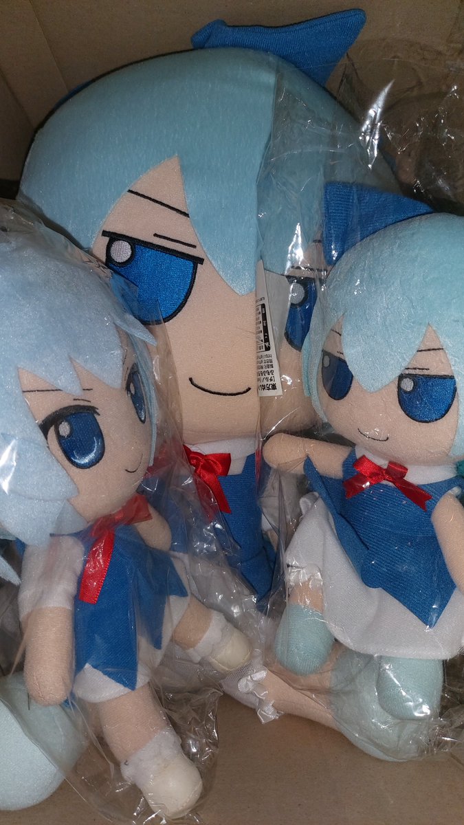 I ordered a box of ice. 🧊
#fumo #Fumofumo #ふもふも