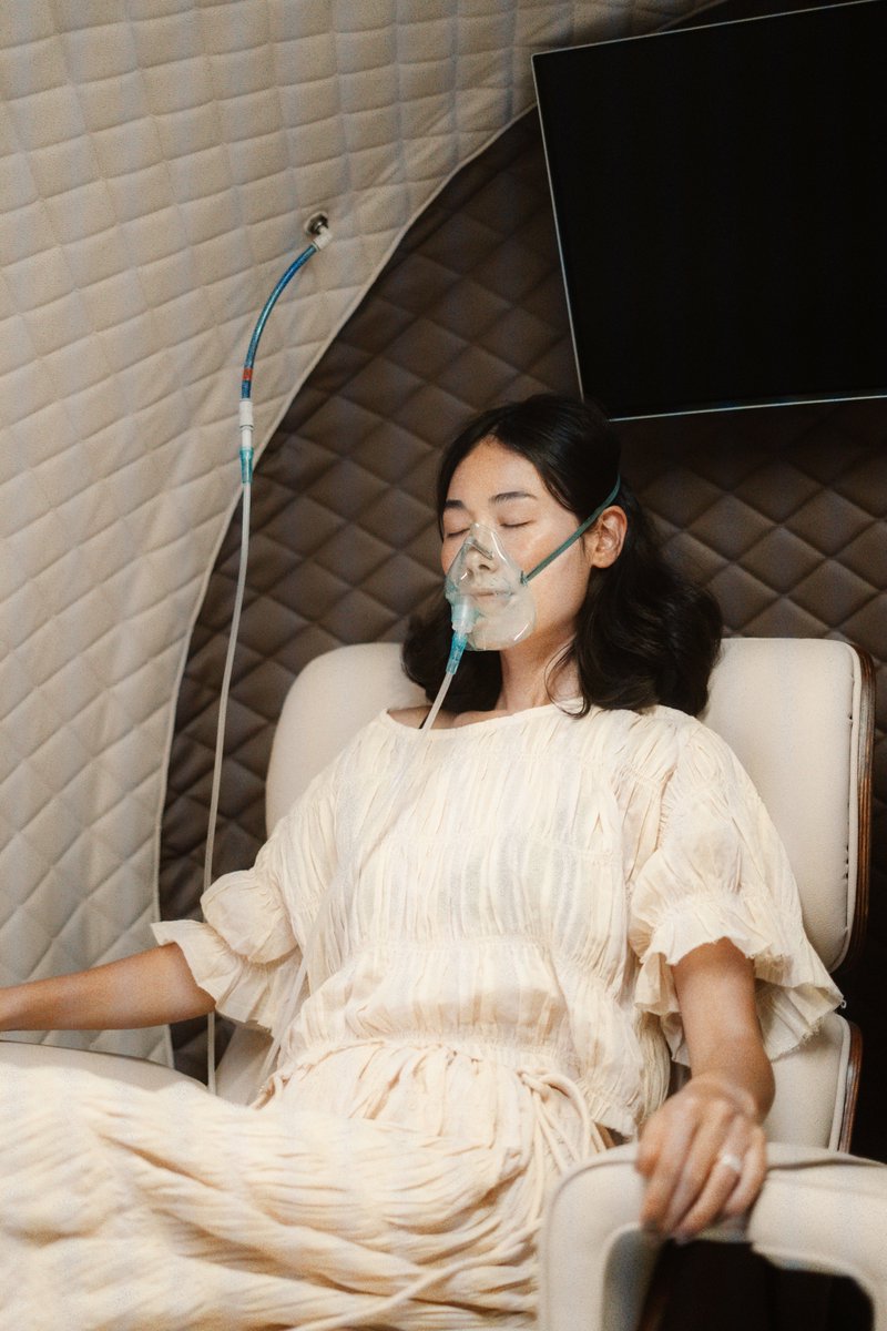 o2labco's tweet image. Struggling with restless nights? #HBOT gently resets your body’s rhythm—helping you unwind, relax, and drift off with ease.

#O2LAB