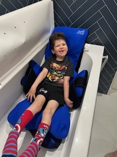 aatgb's tweet image. Lack of #musclefunction isn&apos;t stopping young Rafi enjoying bath time.
And it&apos;s all thanks to Aqua Liberty!
Find out how it could help your #disabled child have the freedom to enjoy bathing:aatgb.com/case-study-raf…
#physiotherapy #specialneeds #braindamage #livingaids…