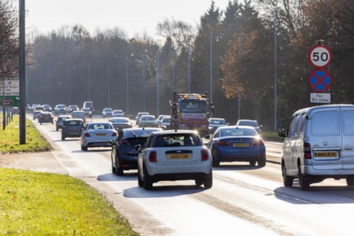 Speed limit reduction coming into force on A34 in Cheadle wilmslow.co.uk/news/article/2…