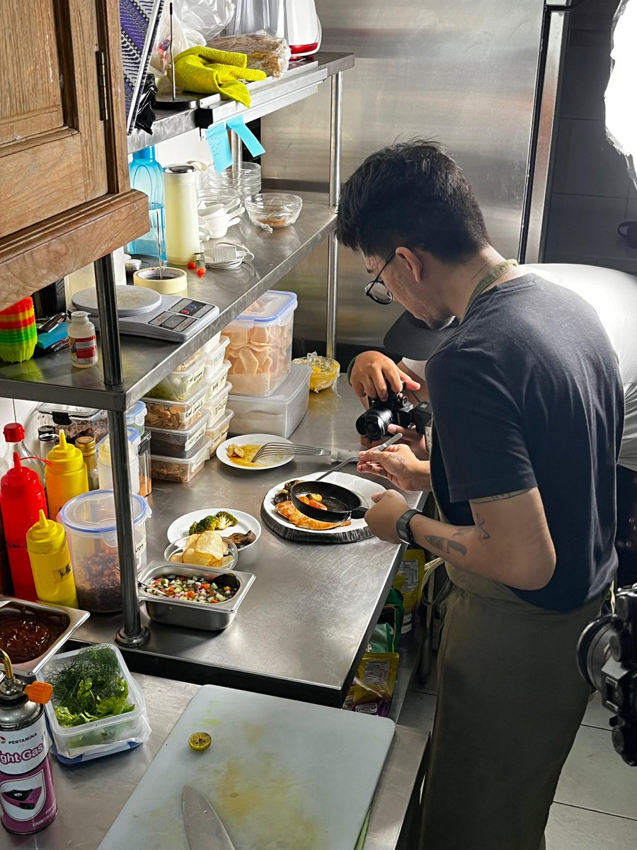 19 juta lanangan perjakaan tweet media