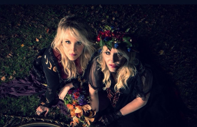 Interview + review with Lavendine — their new single “Who Cares If I’m Alone?” is a pop-rock gem full of heart. 💫 New EP Deep Blue drops in October!
rockthejointmagazine.com/lavendine-who-…
#NewMusic #Lavendine #PopRock #IndieMusic #WomenInMusic #MusicInterview #NewMusicFriday