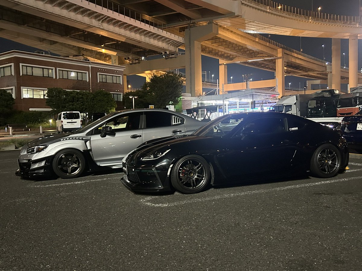 あれ？
カッコ良きマシンが絡んじゃってますねw
良い夜です🤗
#amewheels
#AME
#tracer