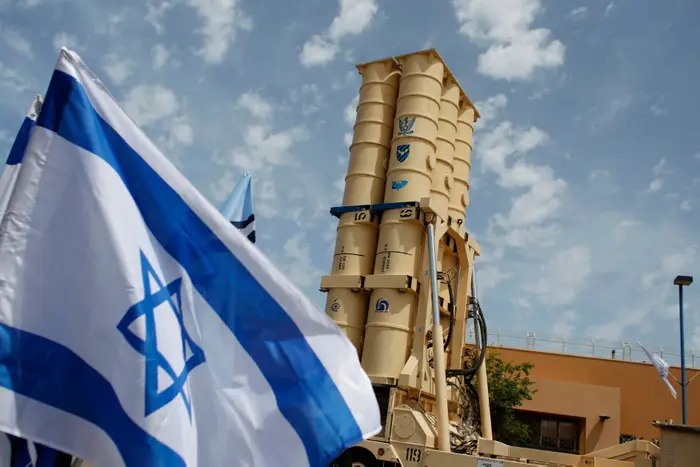 Jewish News Syndicate (@jns_org) on Twitter photo 𝗔𝗡𝗔𝗟𝗬𝗦𝗜𝗦 | "Iran is running to China to buy long-range and medium-range air defense."
Israel, US seek to replenish missile interceptors after Iran war
by <a href="/YaakovLappin/">Yaakov Lappin</a>
🔗eu1.hubs.ly/H0md4rp0 𝗔𝗡𝗔𝗟𝗬𝗦𝗜𝗦 | "Iran is running to China to buy long-range and medium-range air defense."
Israel, US seek to replenish missile interceptors after Iran war
by <a href="/YaakovLappin/">Yaakov Lappin</a>
🔗eu1.hubs.ly/H0md4rp0