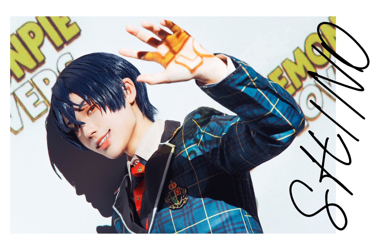 【mhyk┋cos】　 #まほやく_cos 

n回目の⁉️再結成決定🍋
🎁巻頭特集記念キャンペーン🎁

＼第1弾／
シノ( # レモンパイラバーズ)さんのサイン入りチェキを抽選で【 5名様 】に🩵

💕応募方法💕
① 公式SNSをフォロー
②この投稿をいいね💟＆リポスト🔄
▷▶当選者には後日DMからご連絡致します🎶