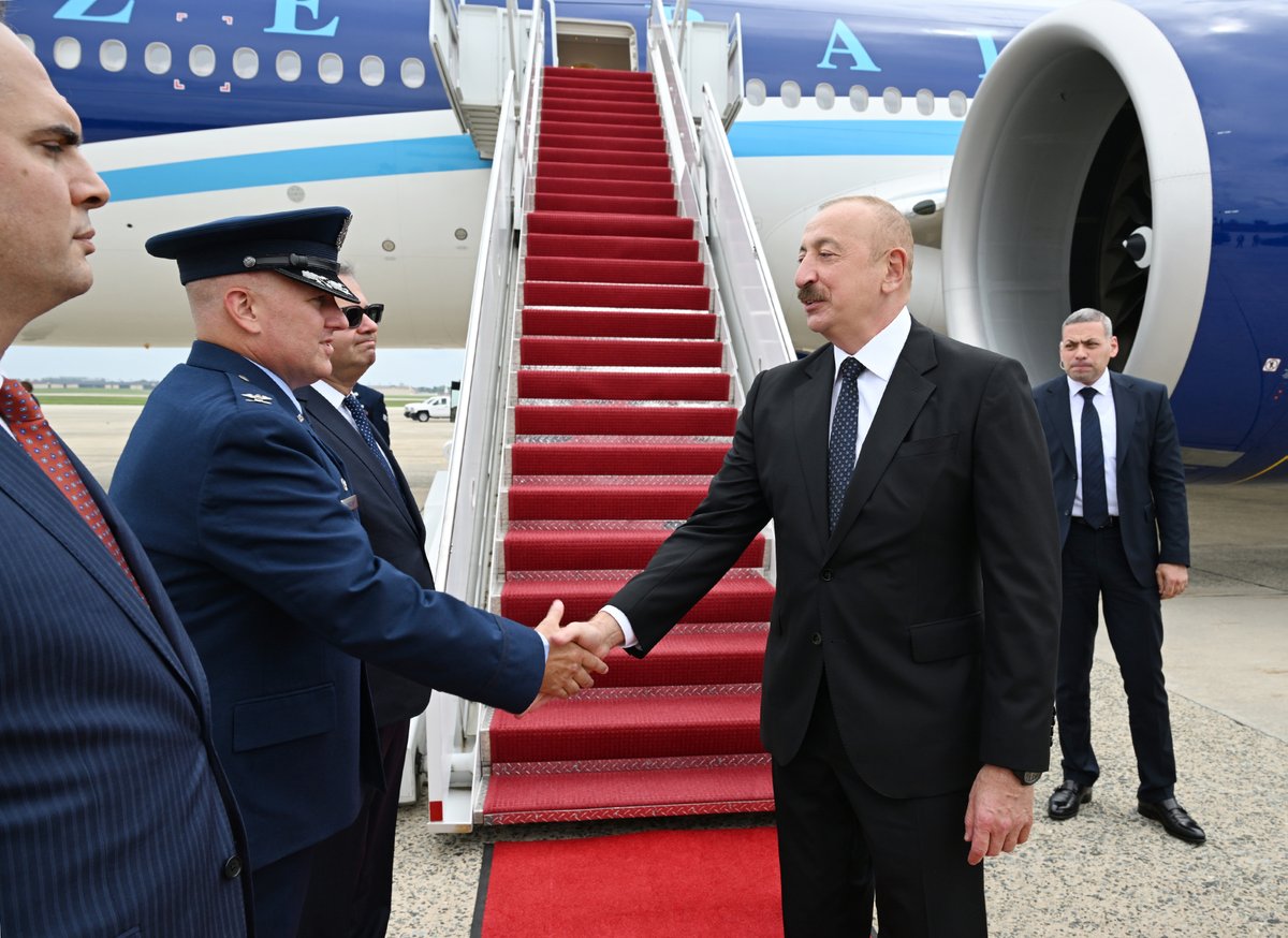 President Ilham Aliyev arrived in Washington for a working visit, at the invitation of the President of the United States Donald Trump.

president.az/en/articles/vi…