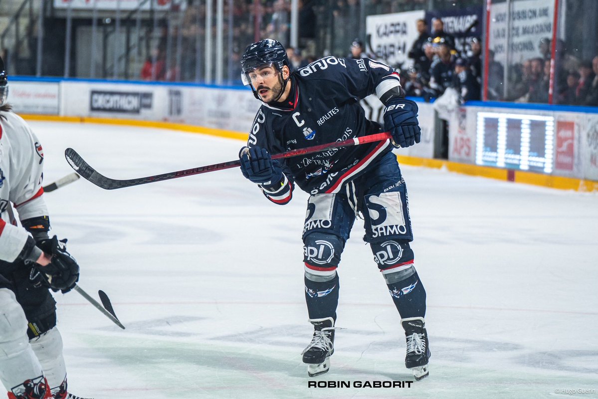 Synerglace Ligue Magnus (@liguemagnus) on Twitter photo Bravo à ceux qui ont trouvé ! Il s’agissait bien de Robin Gaborit, des <a href="/DucsdAngers/">Les Ducs d'Angers</a> 🦉 Bravo à ceux qui ont trouvé ! Il s’agissait bien de Robin Gaborit, des <a href="/DucsdAngers/">Les Ducs d'Angers</a> 🦉