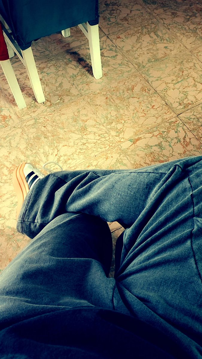 Activando la linyera que vive en mi...
Hoy no se trabaja y haré fiaca, gym, fiaca, fiaca y fiaca 
Pero antes,a  mi chinito preferido.