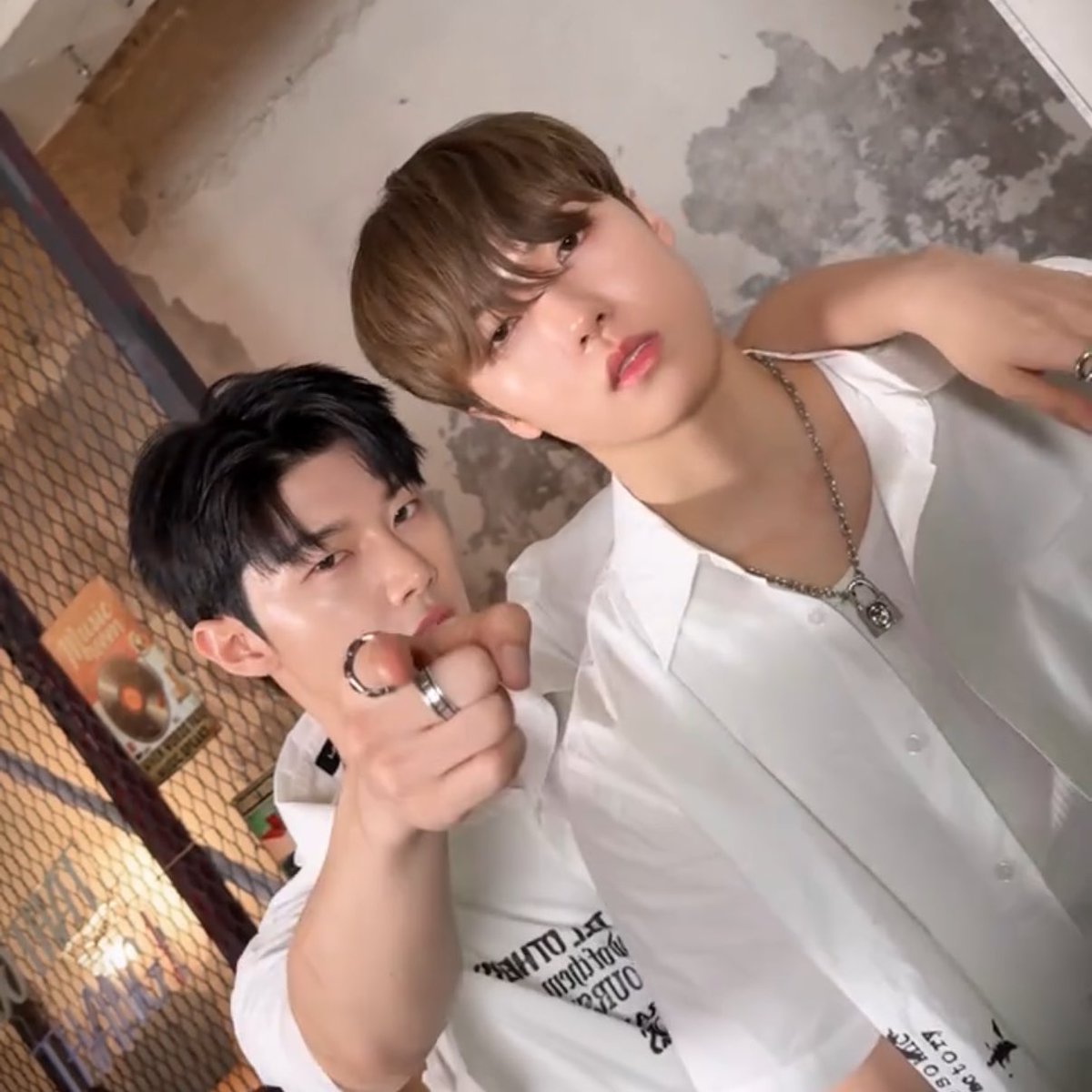 아 우정즈 얼굴 너므 조으네🫰💞